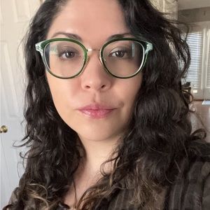 Meet your Posher, Mina